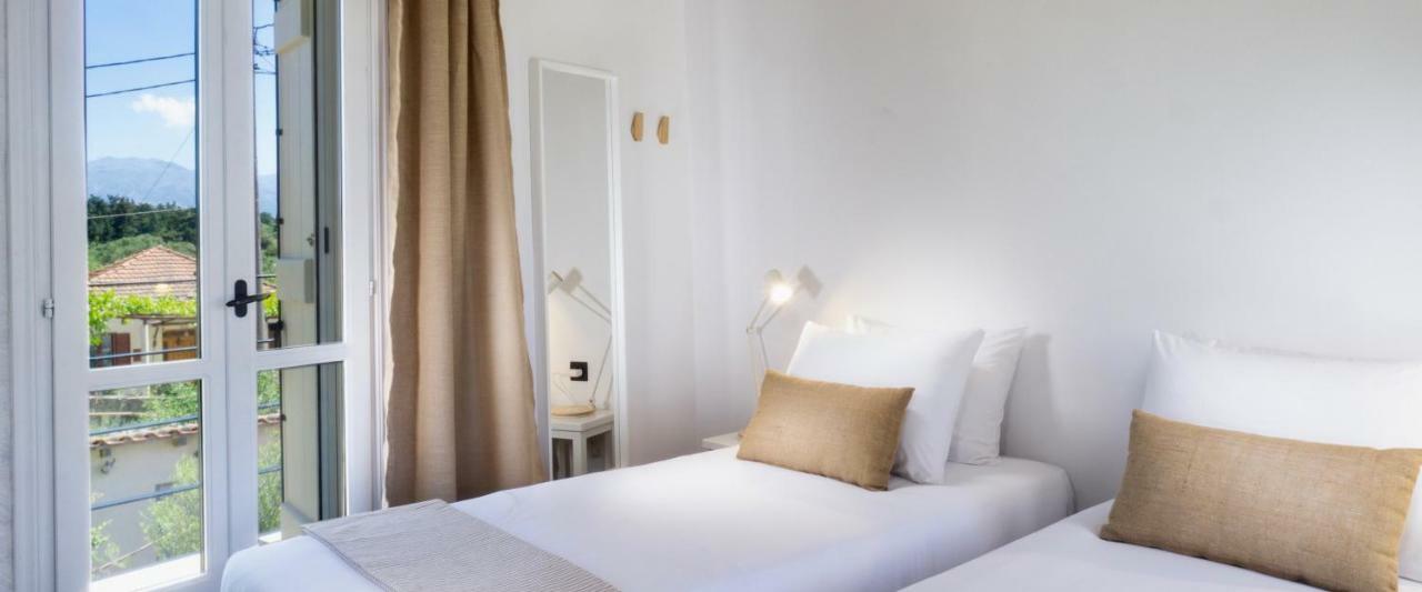 Almyrida Sands Luxury Stone Villa Ksirosternion Buitenkant foto